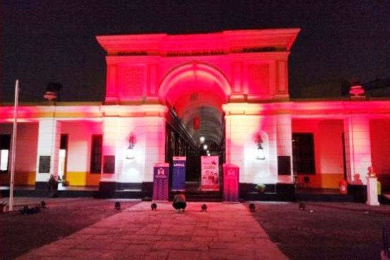 Día Mundial de la Hemofilia: Hospital Dos de Mayo ilumina su fachada de rojo