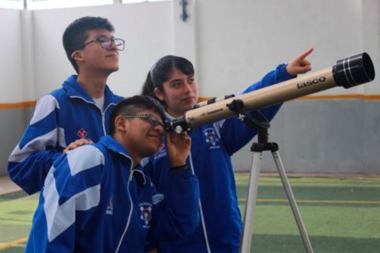 Escolares podrán participar en Olimpiada Peruana de Astronomía y Astronáutica 2024