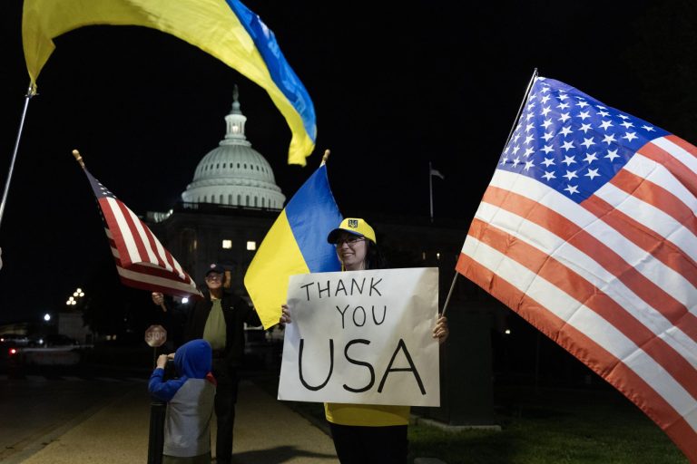 Secretaría de EE. UU. celebra aprobación del Senado de ayuda militar para Ucrania