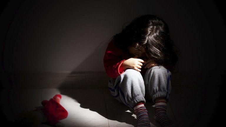 Sujeto abusó sexualmente de una niña de tan solo 3 años y es linchado por la familia de la menor
