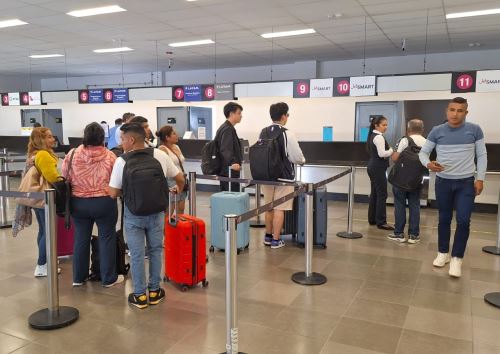 Trujillo: se reanudan vuelos a Lima con mejora de las condiciones climáticas en Huanchaco