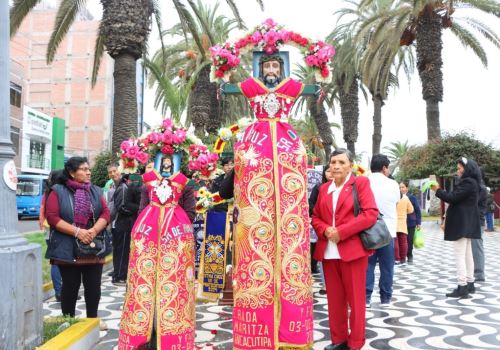 Tacna: cientos de fieles participan de la fiesta de la Santísima Cruz en la ciudad heroica